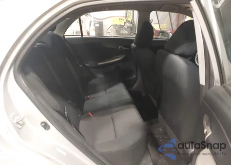 2010 Toyota Corolla S z USA, uszkodzony, nr VIN 1NXBU4EEXAZ189481